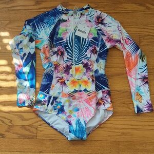 Floral long sleeve swimsuit M